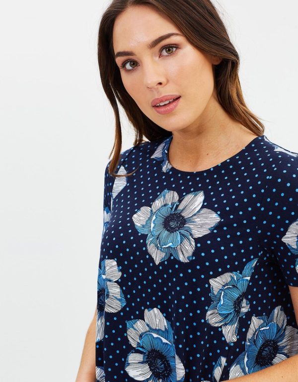Women's Tshirt - Image 3